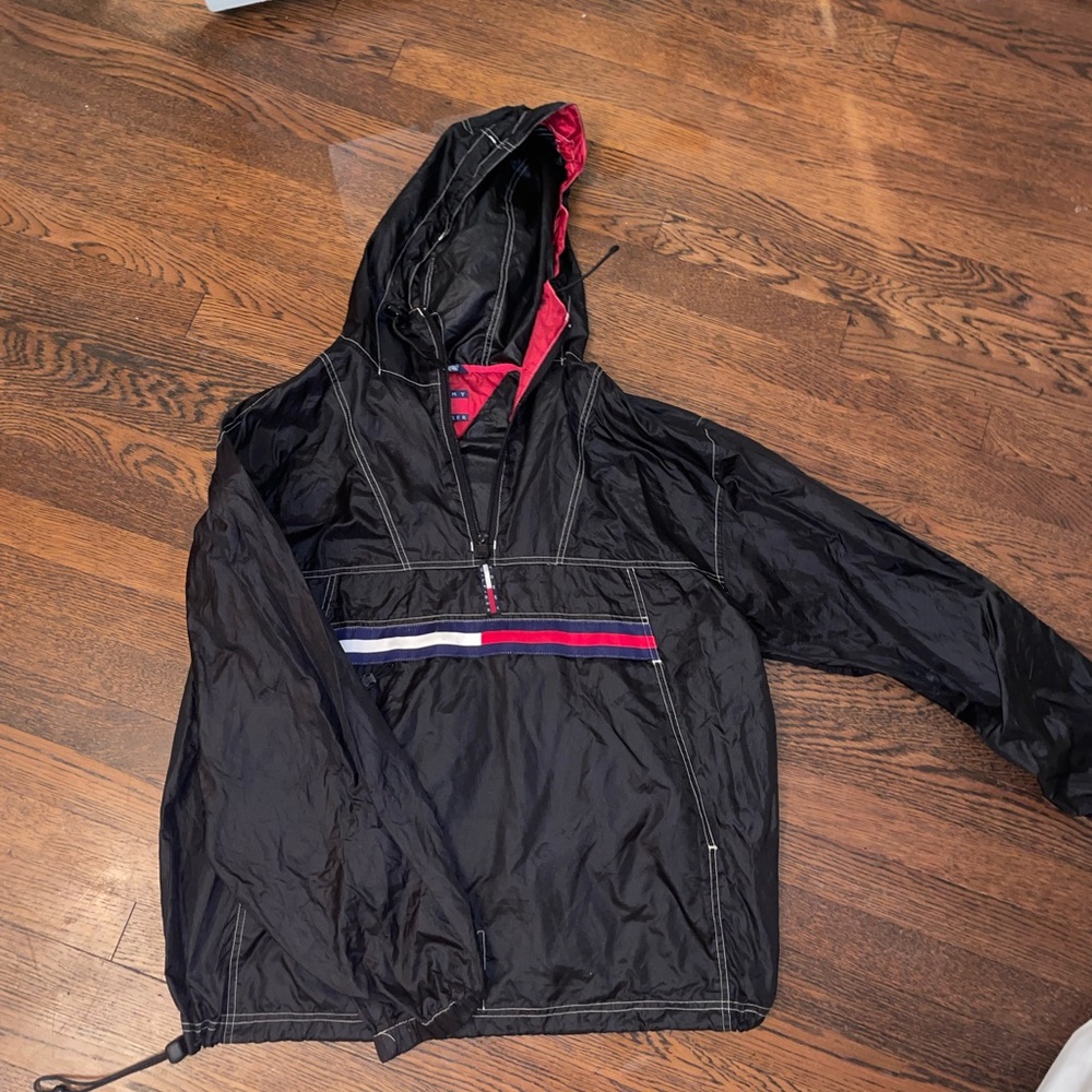 TommyHilf. Windbreaker
